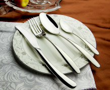 不銹鋼餐具用久了太臟怎么清洗？正確清洗不銹鋼的方法